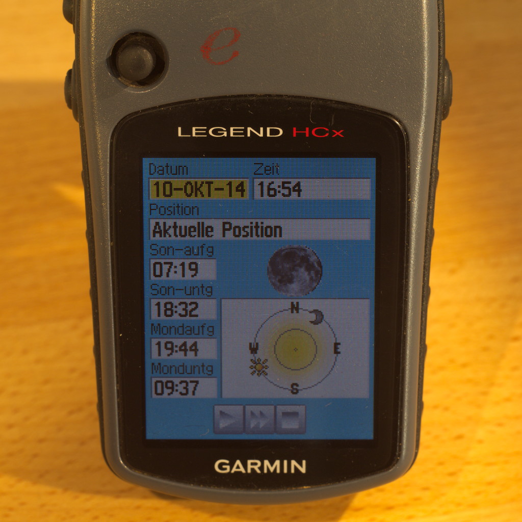 GPS Garmin eTrex mit Anzeige des Sonnenuuntergangs